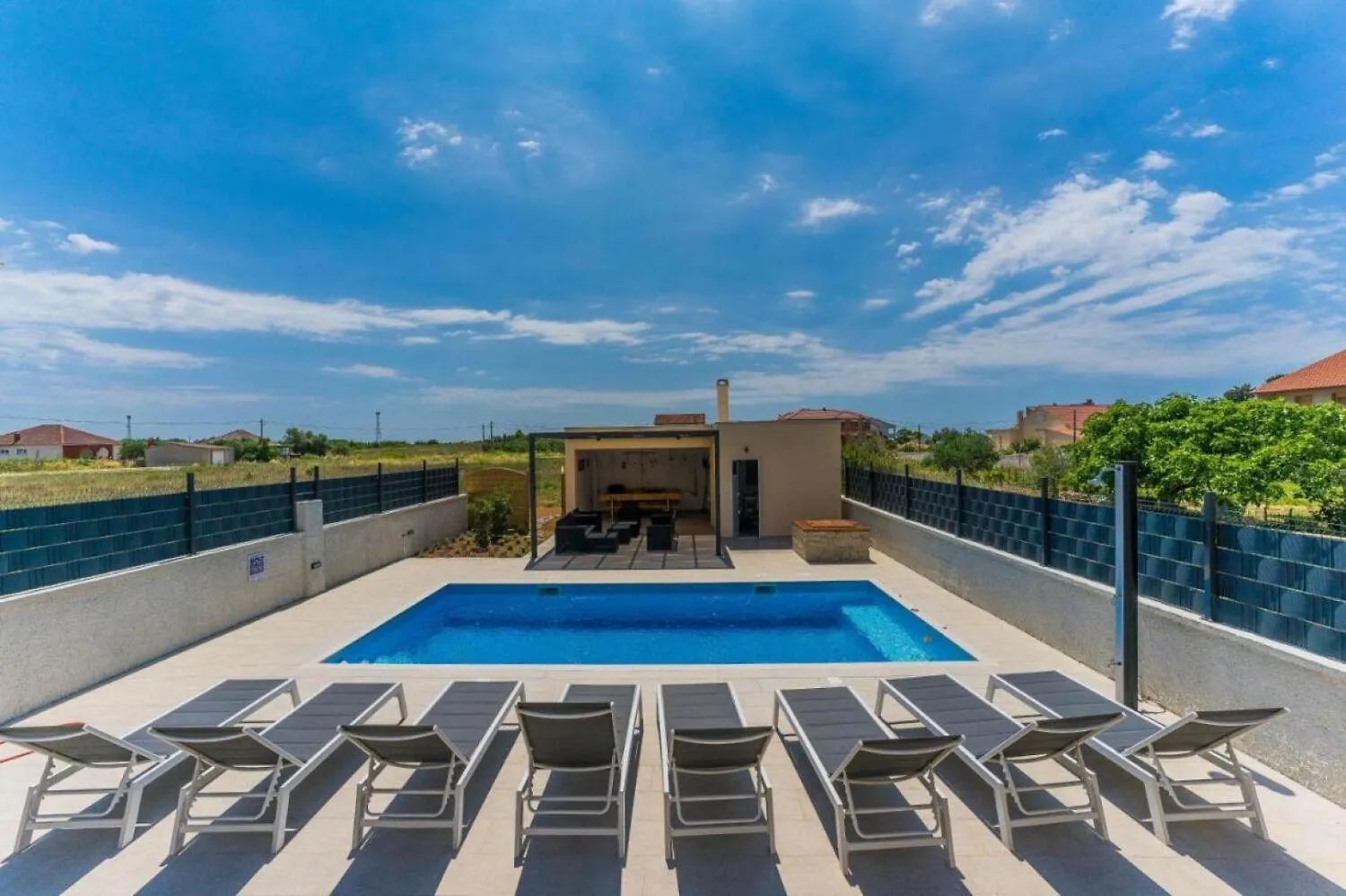 Holiday Home Ivana - Private Pool Privlaka